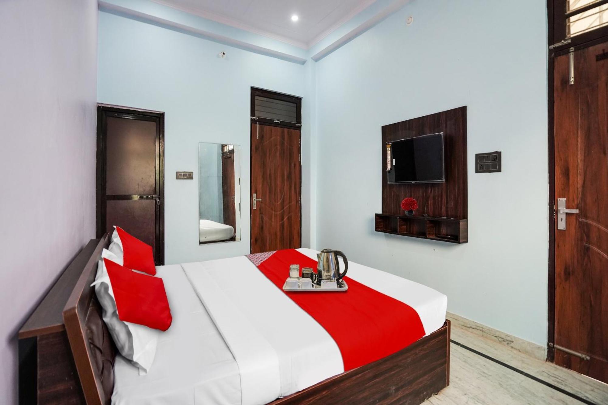 Hotel O Ayurma Inn Chinhat エクステリア 写真