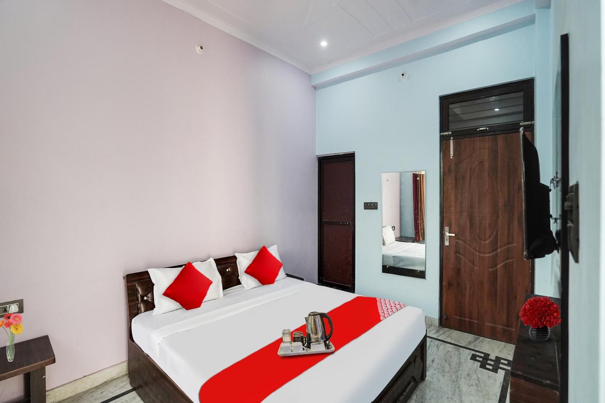 Hotel O Ayurma Inn Chinhat エクステリア 写真