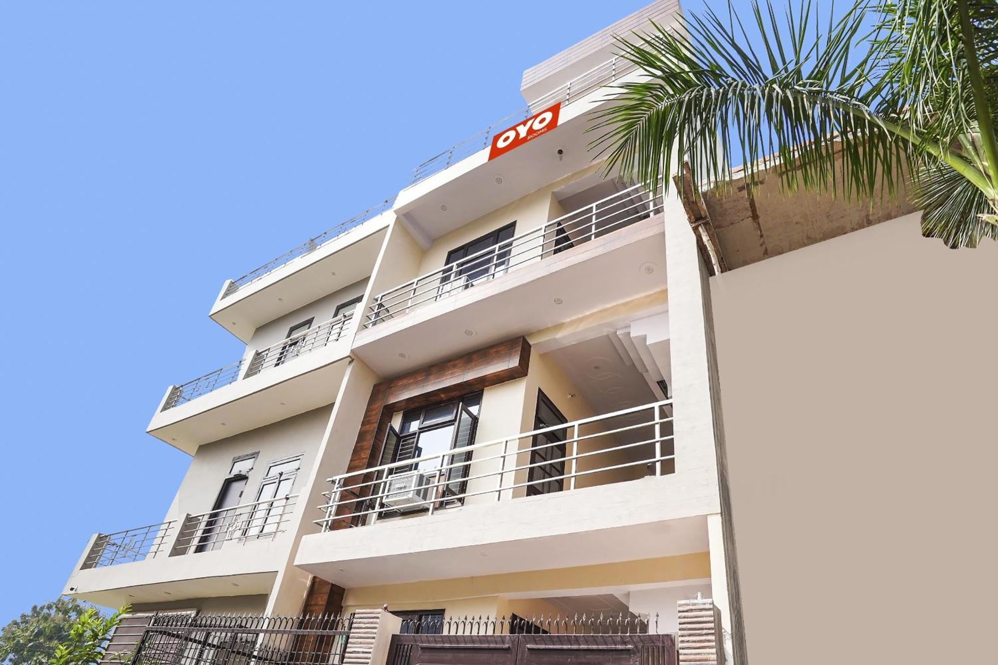 Hotel O Ayurma Inn Chinhat エクステリア 写真