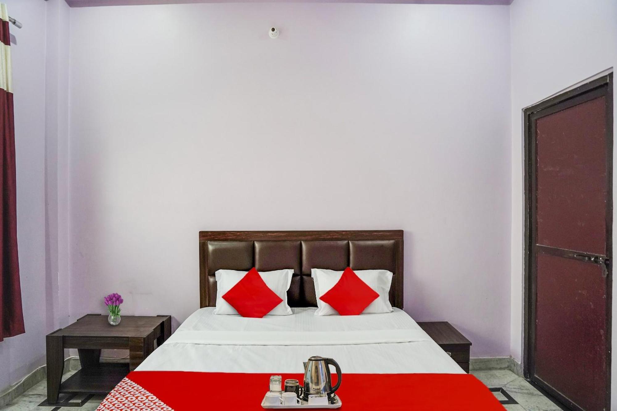Hotel O Ayurma Inn Chinhat エクステリア 写真